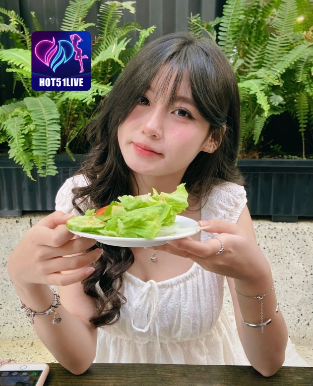 Anh Syahrini HOT51LIVE