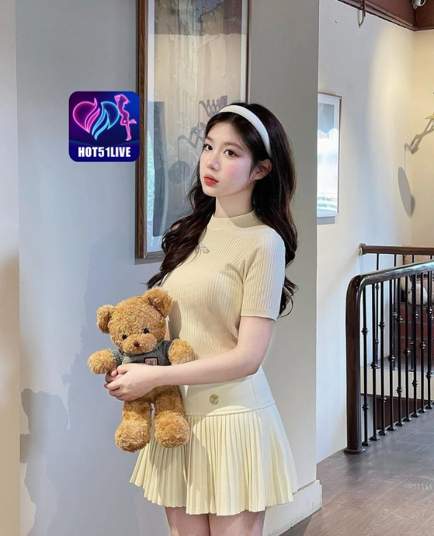 Ayu Pertiwi HOT51LIVE