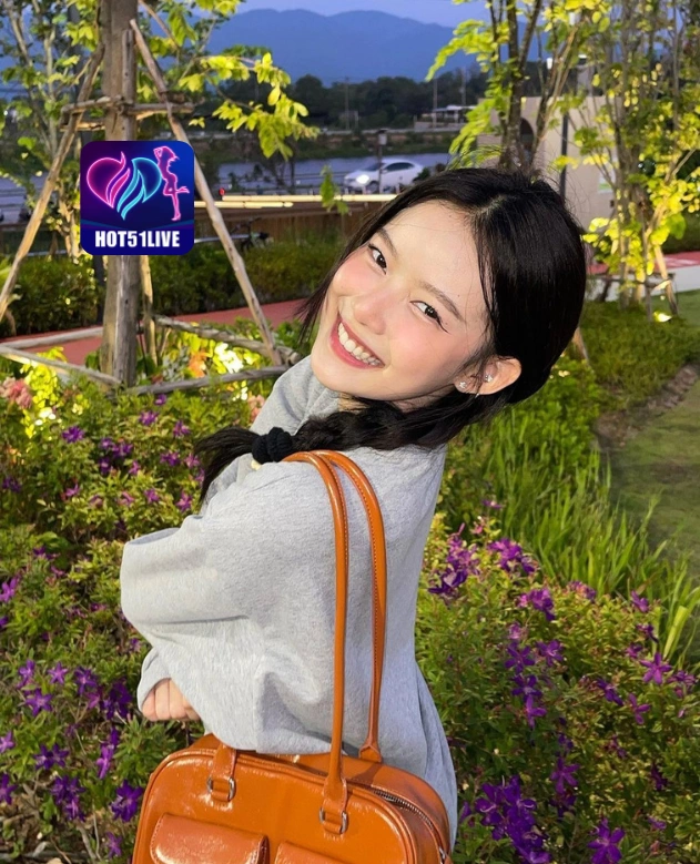 Ayu Rahmawati HOT51LIVE