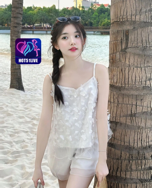 Bella Kartika HOT51LIVE