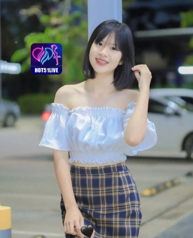 Dewi Nurhaliza HOT51LIVE