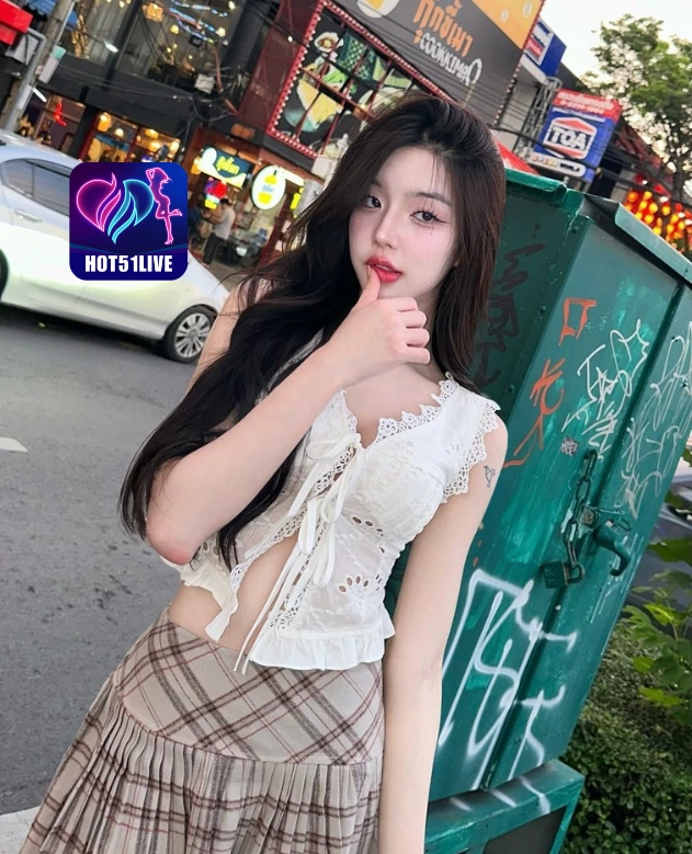 Dewi Syahrini HOT51LIVE 