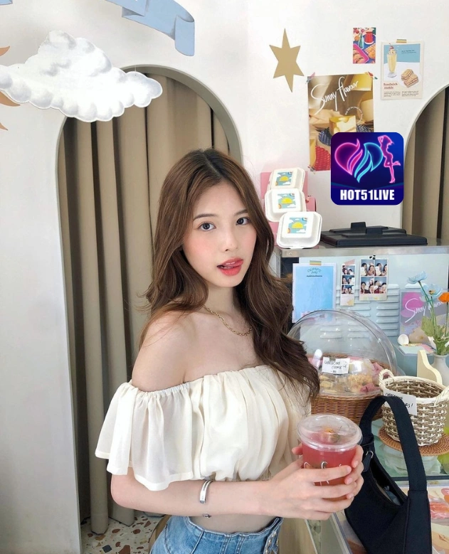 Dina Hutabarat HOT51LIVE