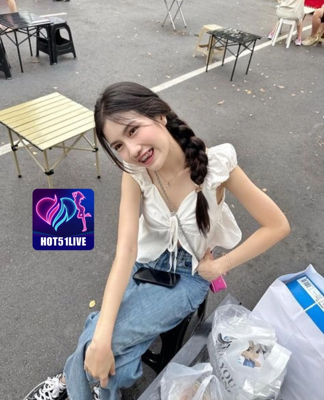 Hong Trang HOT51LIVE