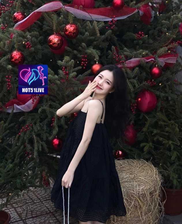 Noa Kartika HOT51LIVE