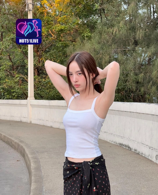 Indah Utami HOT51LIVE