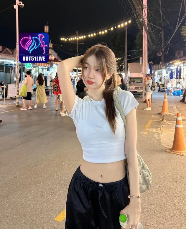 Indah Utami HOT51LIVE