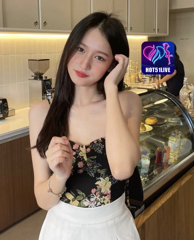 Lestari Pertiwg HOT51LIVE