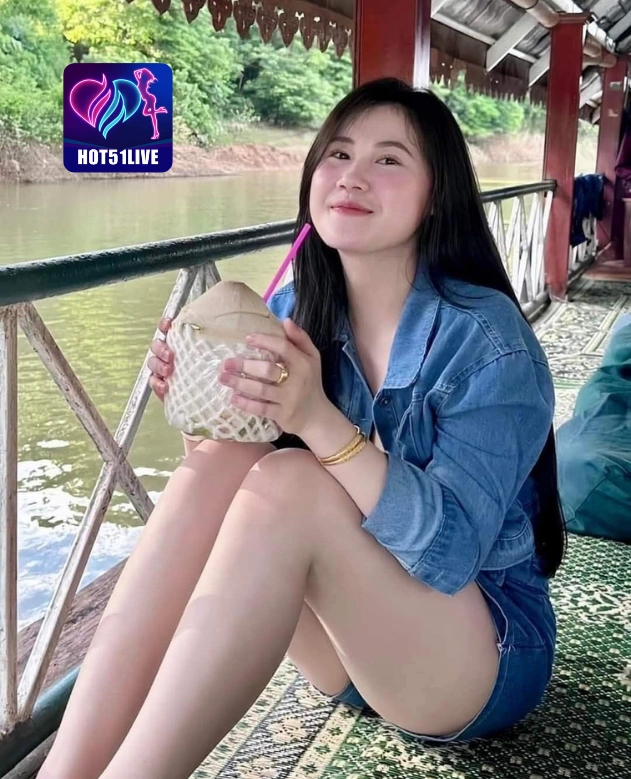 Lestari Santoso HOT51LIVE