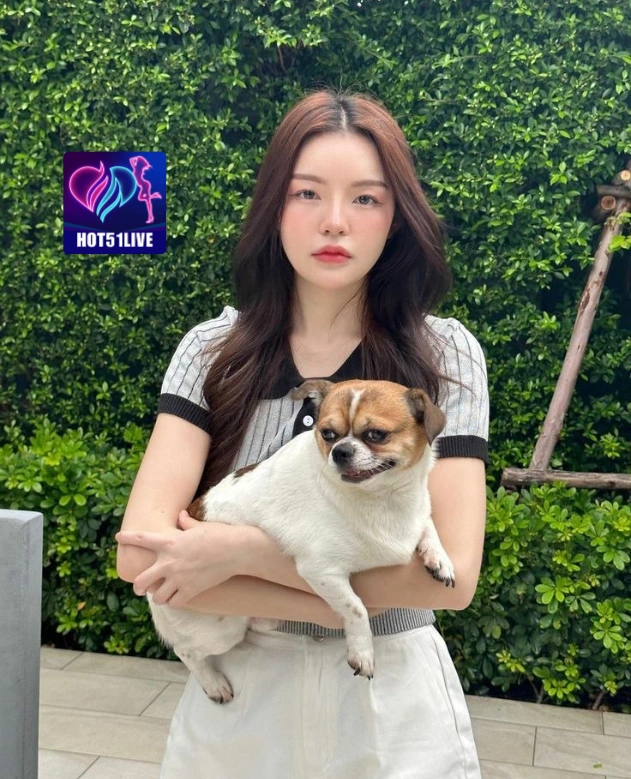 Nia Pritak HOT51LIVE