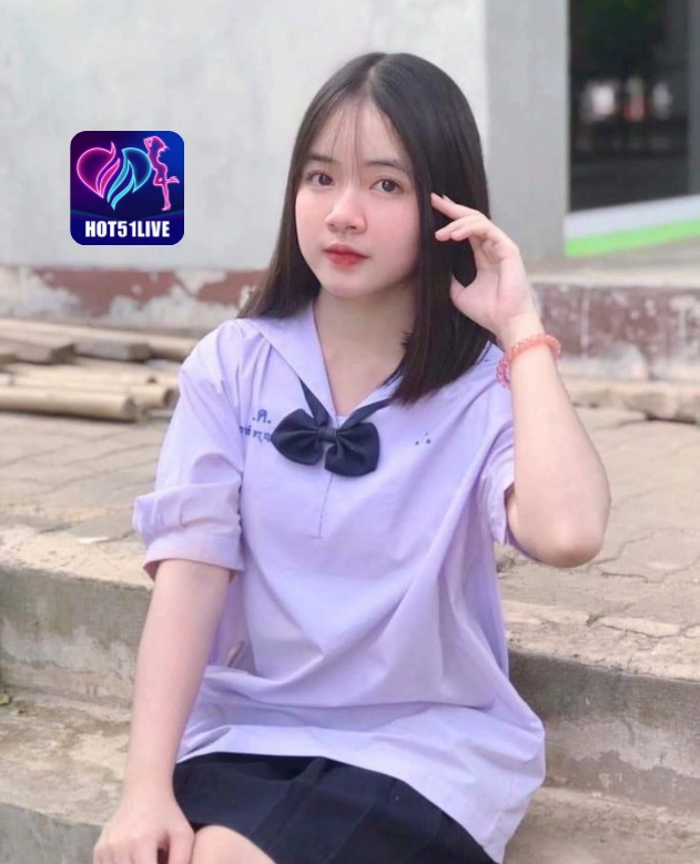 Putri Syahrini HOT51LIVE