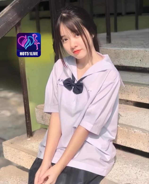 Putri Syahrini HOT51LIVE