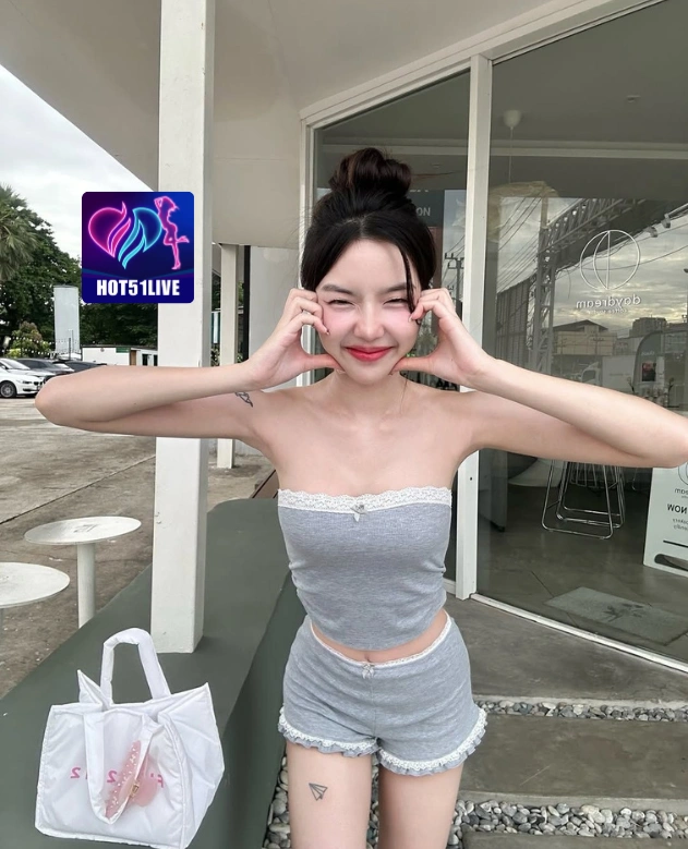 Putri Truc HOT51LIVE