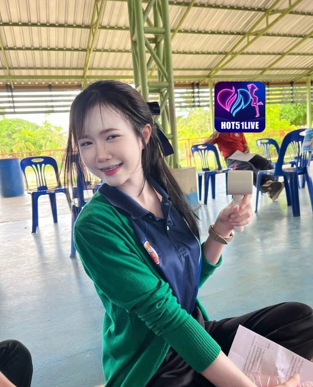 Rani Pertiwi HOT51LIVE