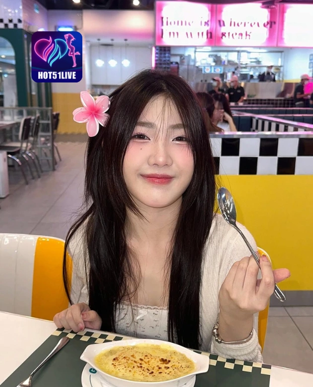 Siti Anggraini HOT51LIVE