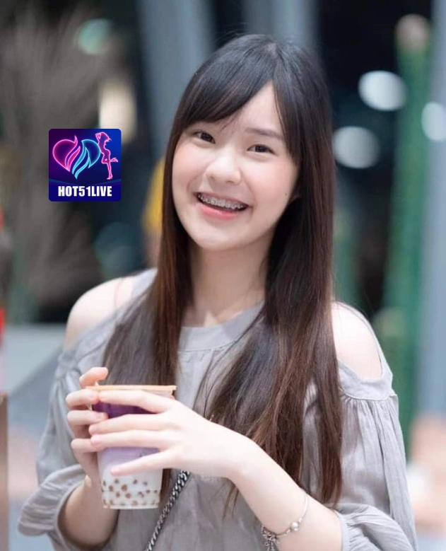 Tari Strugar HOT51LIVE