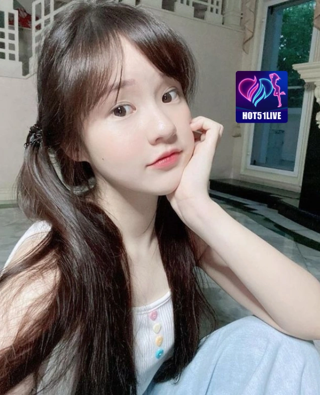 Tari Strugar HOT51LIVE