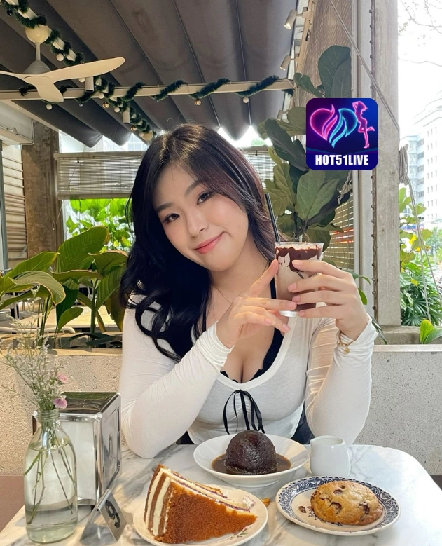 Tran Trinh HOT51LIVE