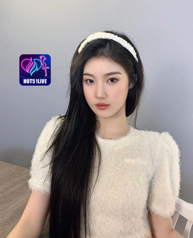 Tuyet Pratama HOT51LIVE