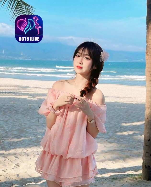 Amelie Boone HOT51LIVE