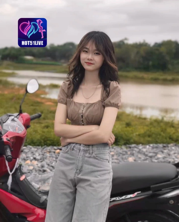 Camille Barker HOT51LIVE