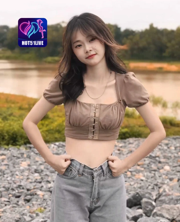 Camille Barker HOT51LIVE