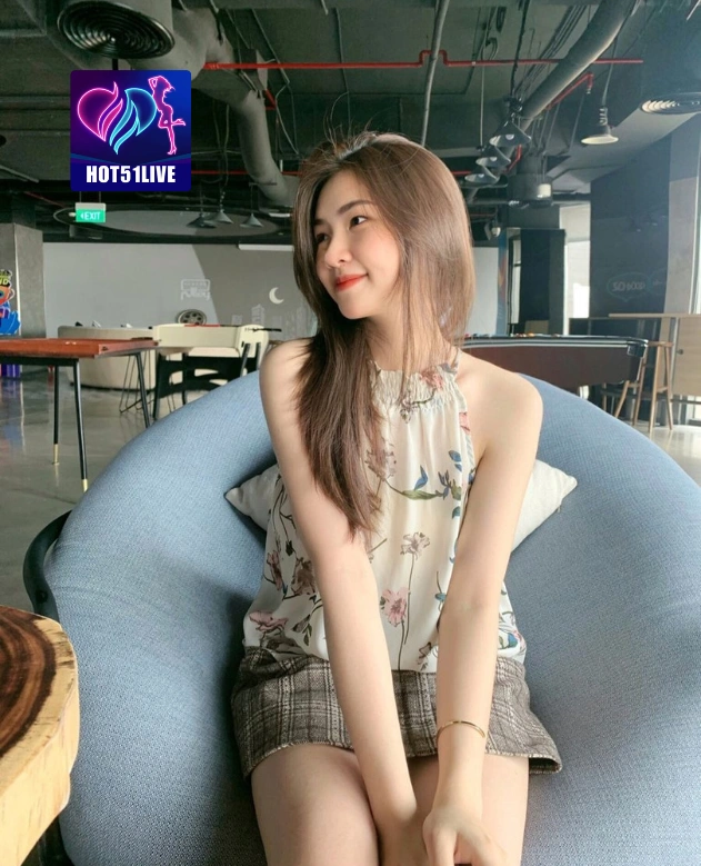 Dewi Lestari HOT51LIVE