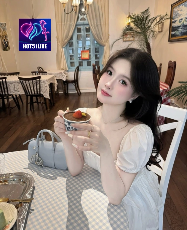 Indah Dewi Pertiwi HOT51LIVE