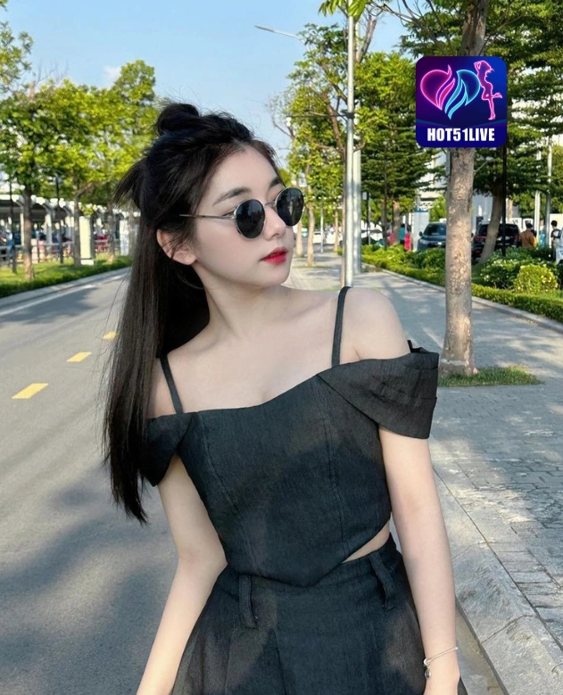 Juliette Conrad HOT51LIVE