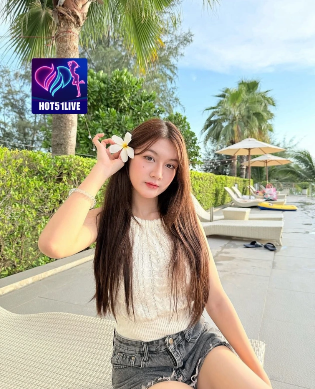 Lestari Rahmatis HOT51LIVE