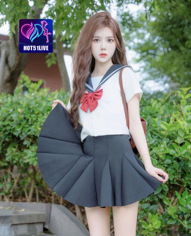 Lukita Maxwell HOT51LIVE