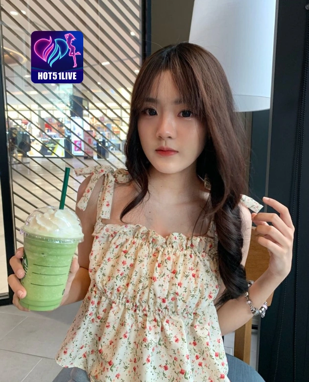 Nafa Urbach HOT51LIVE