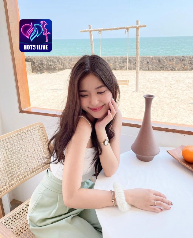 Nia Zulkarnaen HOT51LIVE