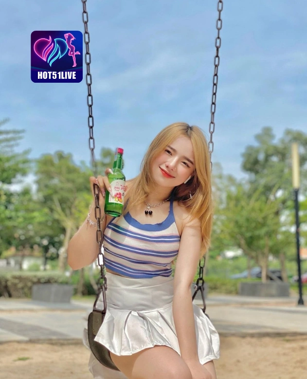 Nia Zulkarnaen HOT51LIVE