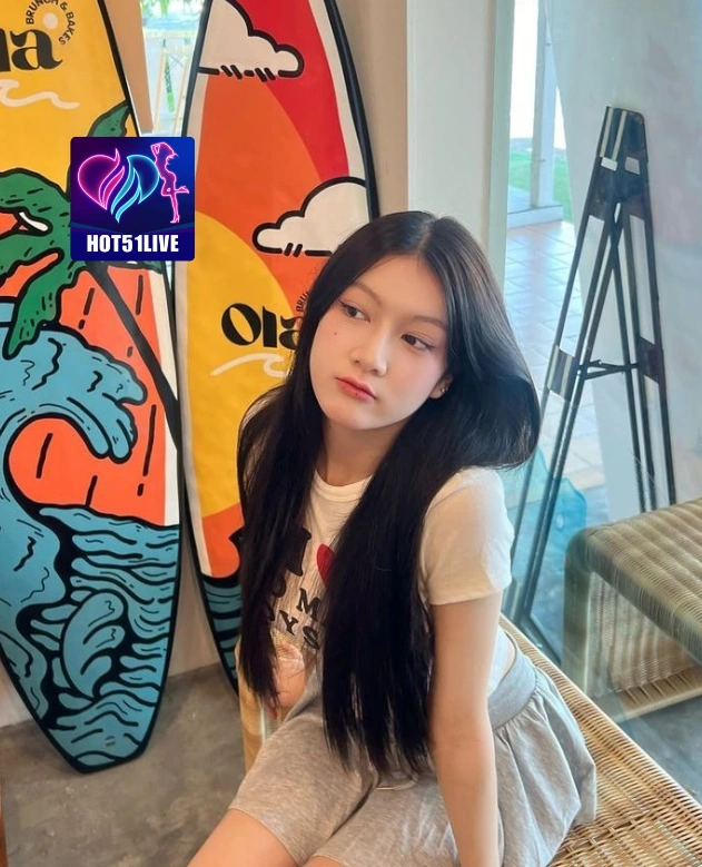 Putri Nurhalizl HOT51LIVE