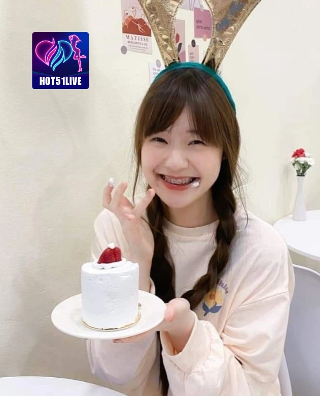 Putri Pertiwi HOT51LIVE