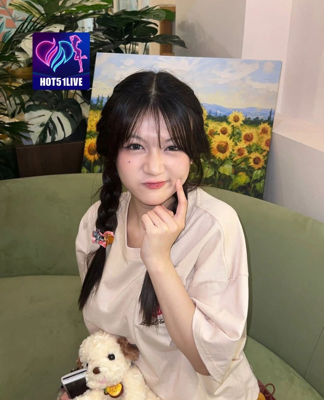 Putri Strugar HOT51LIVE