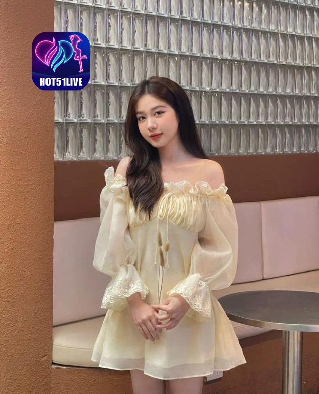 Reign Benjamin HOT51LIVE