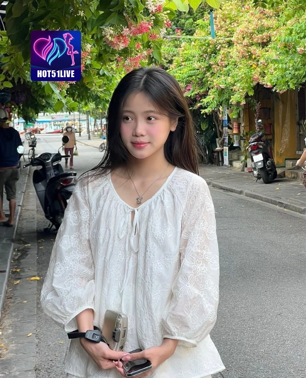 Sedyaningsih HOT51LIVE