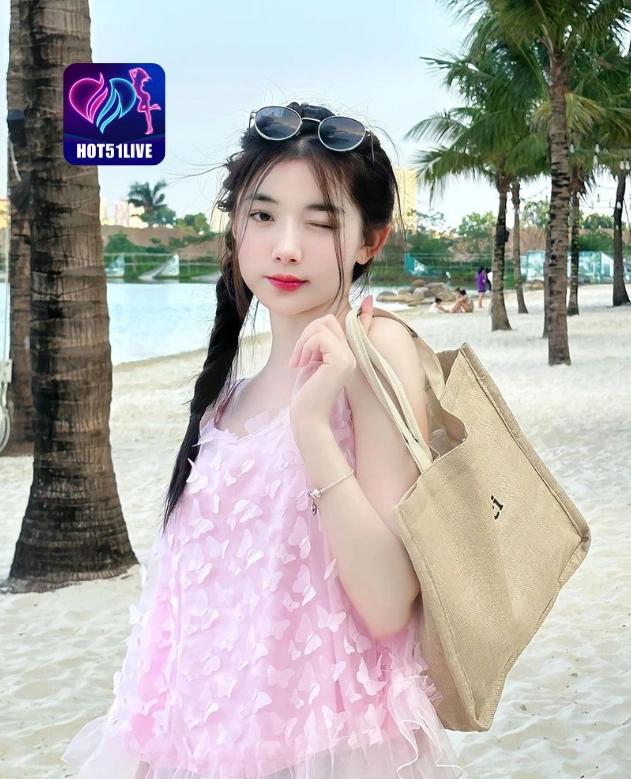 Talia Boone HOT51LIVE