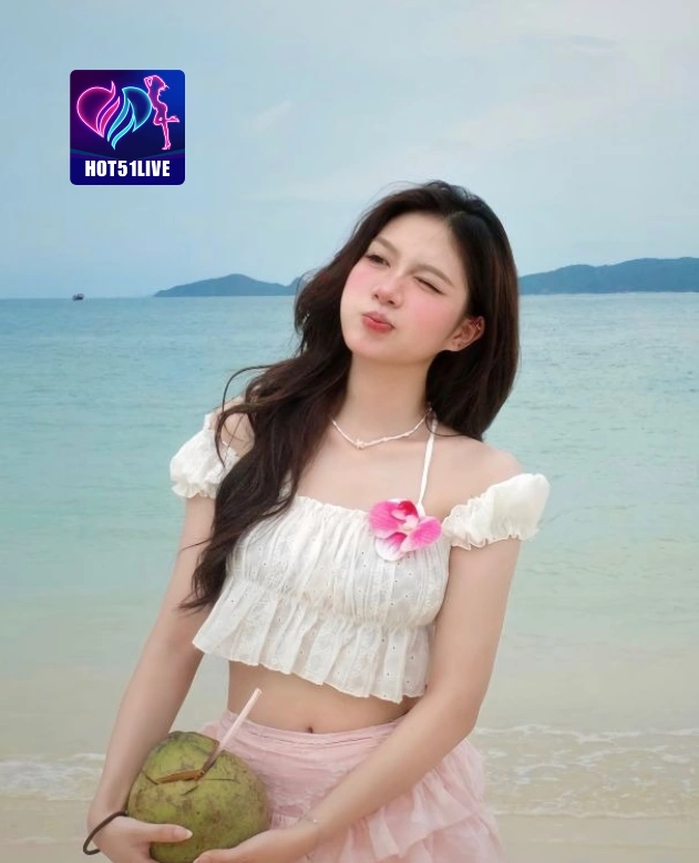 Tri Rismaharini HOT51LIVE