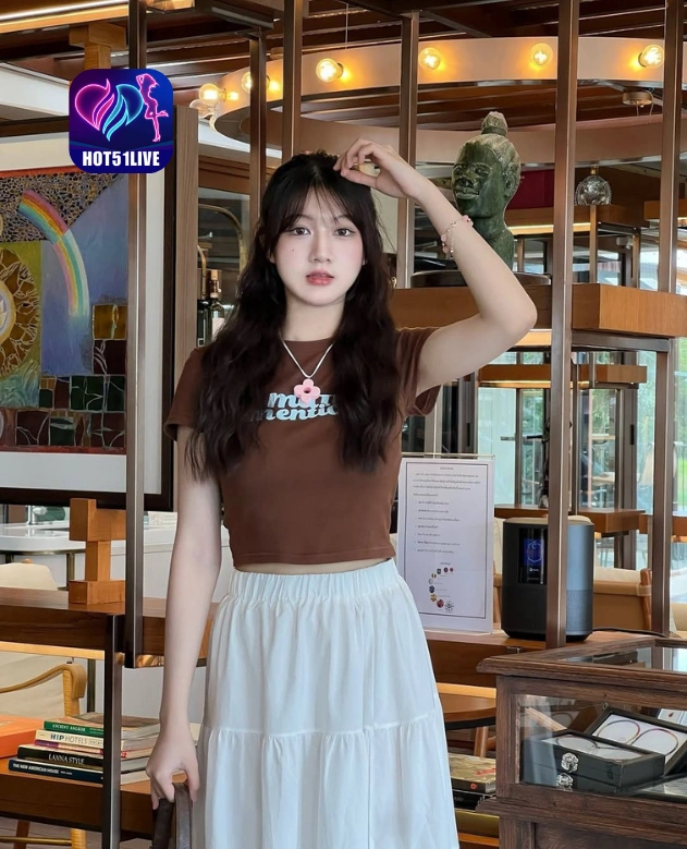 Alvina Pratiwi HOT51LIVE