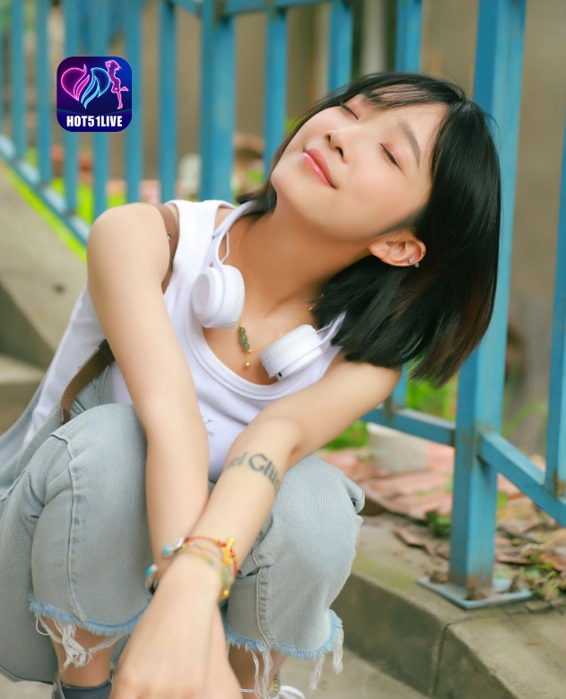 Bella Larasati Dewi HOT51LIVE