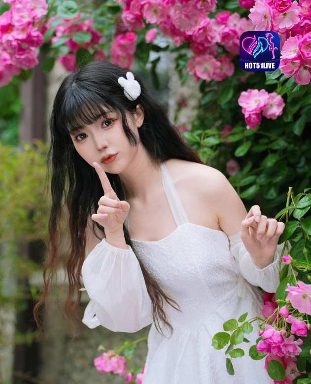 Dwi Dewi Larasati HOT51LIVE