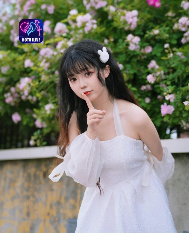 Dwi Dewi Larasati HOT51LIVE