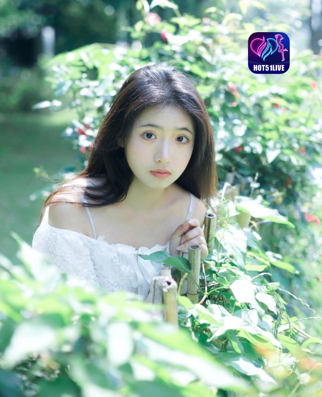 Fanya Dewi Larasat HOT51LIVE