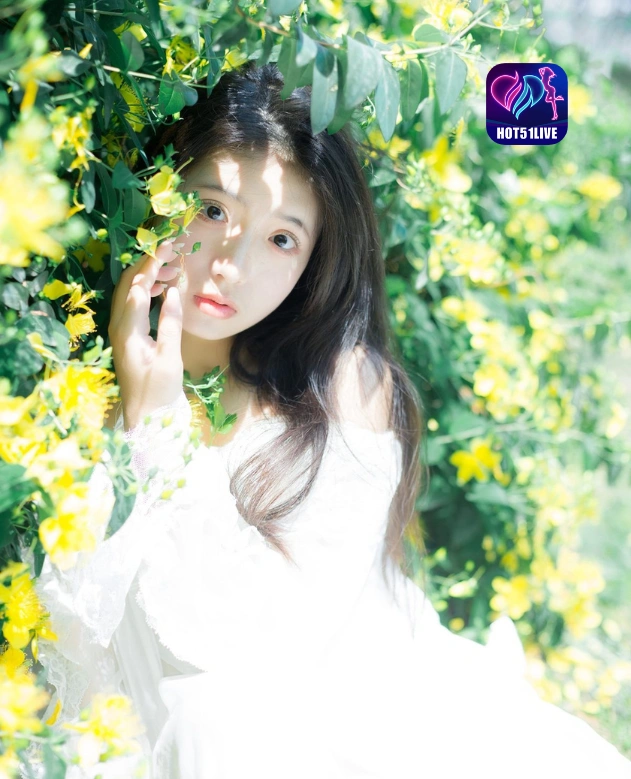 Fanya Dewi Larasat HOT51LIVE