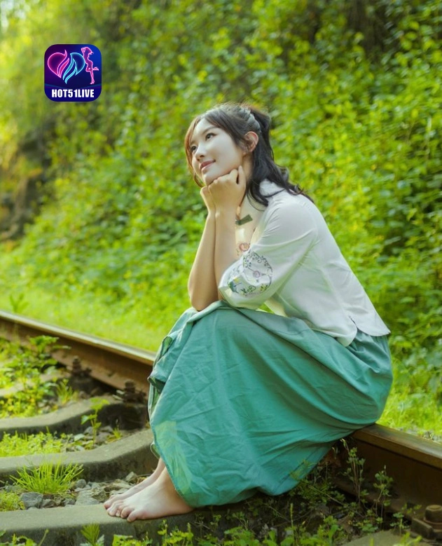 Farah Maharani Puspita HOT51LIVE