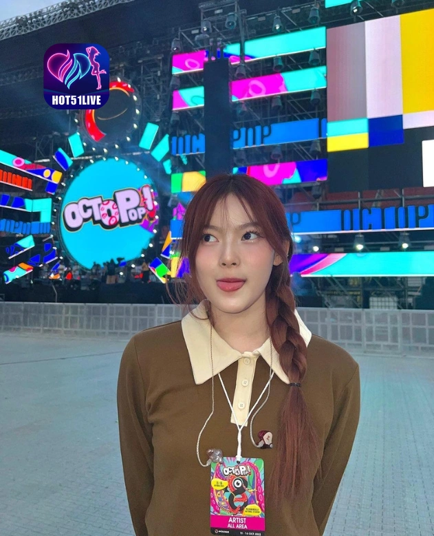 Zaria Fisher HOT51LIVE