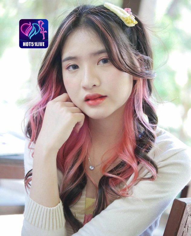 Ainsley Turner HOT51LIVE